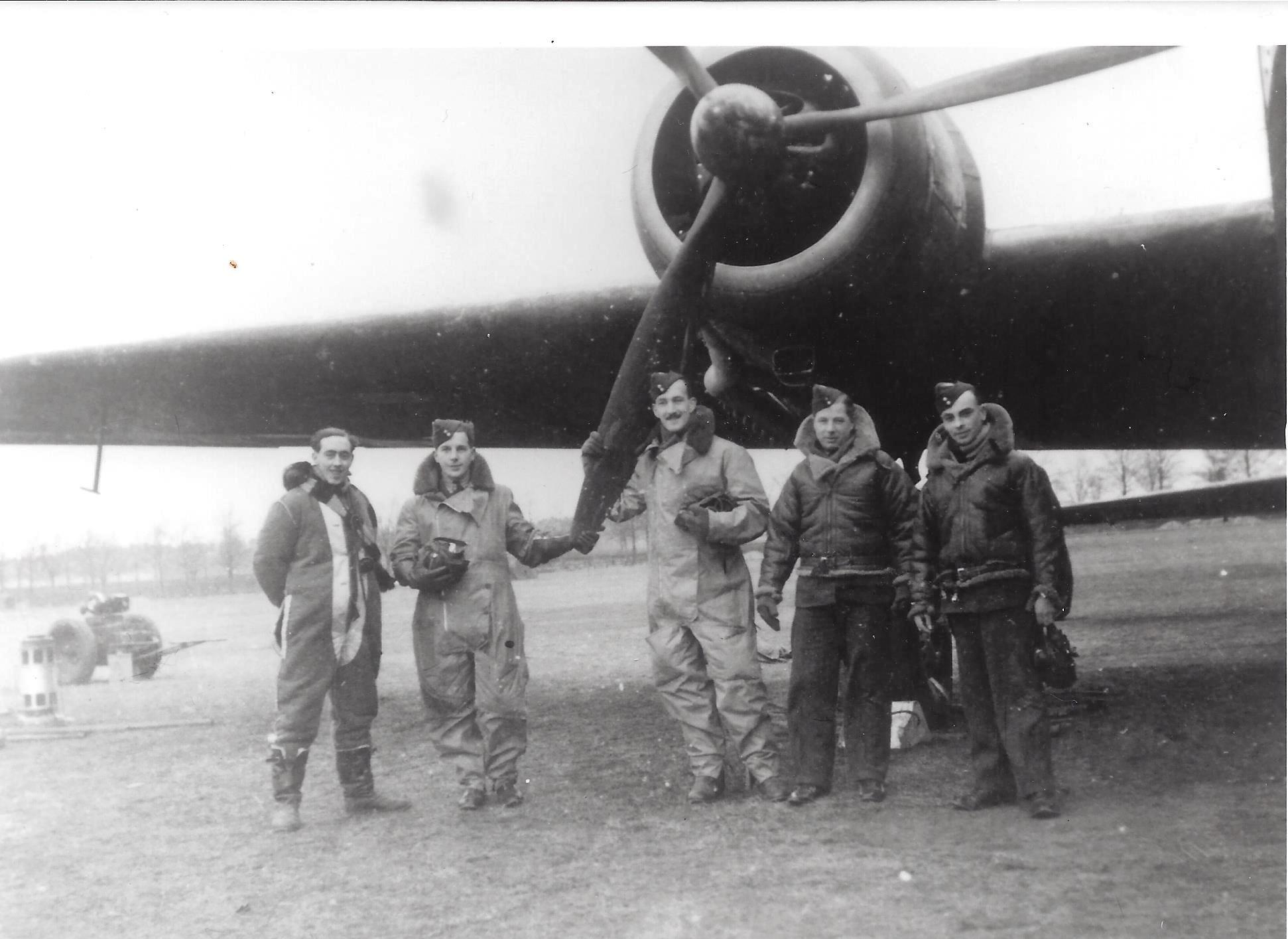 Sgt Goodman and Crew of R Robert